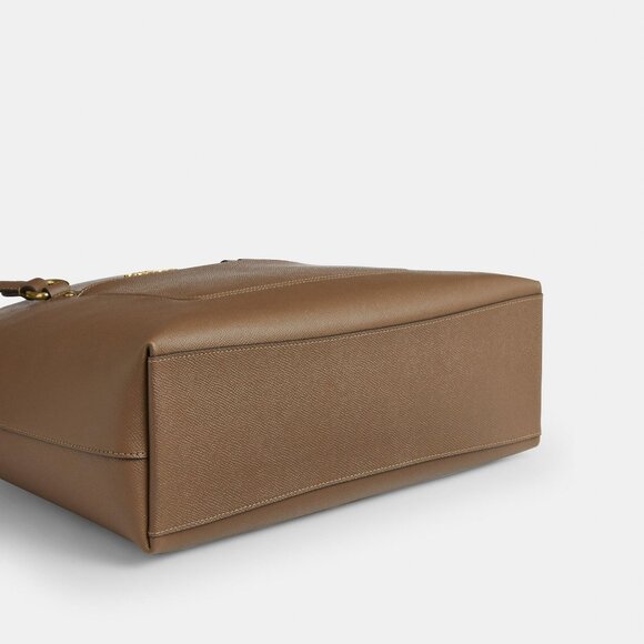 Waxed Large Classic Tote in Olive, Black | CB Station Station Tote Bag